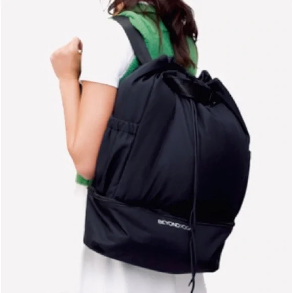 Beyond Yoga | Bags | Nwt Beyond Yoga Convertible Backpack  display picture 2